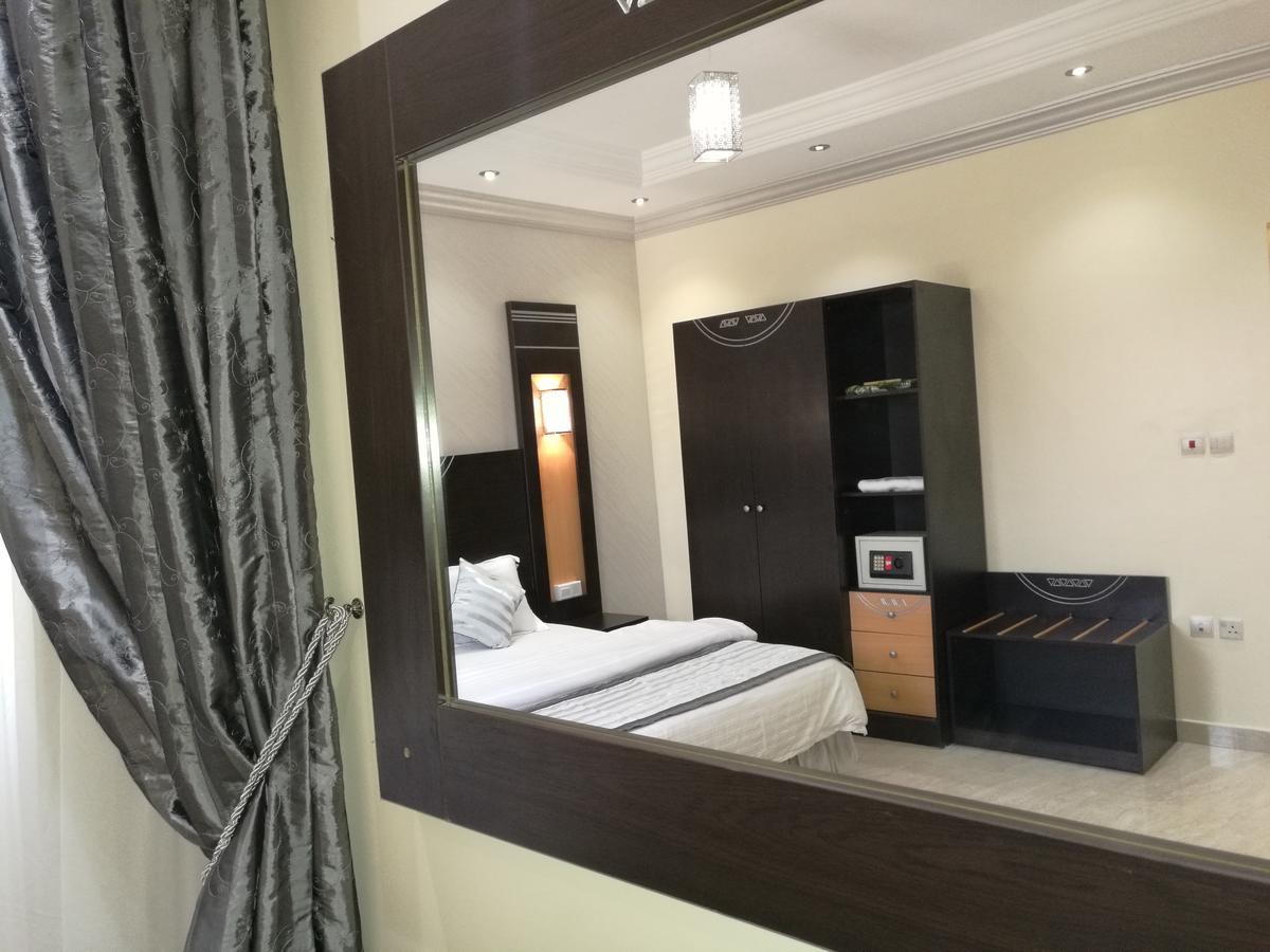 Al Ezzah Palace Hotel Suites Džidda Exteriér fotografie